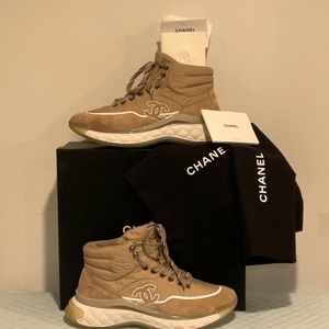 Chanel Fabric Beige Sneakers Suede Quiled Platform Logo Size 39.5